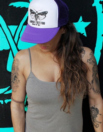 lonis_trucker_hat_white_lilac